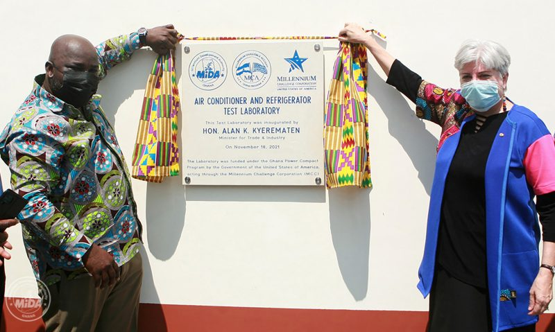 AC-ribbon-cutting-Blog-800x479-1